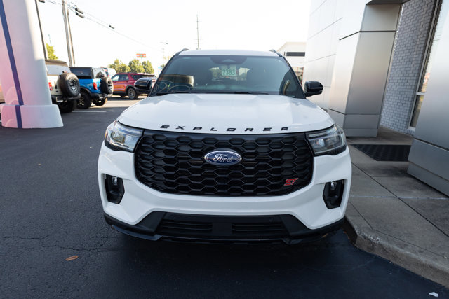 Certified 2025 Ford Explorer ST image 8