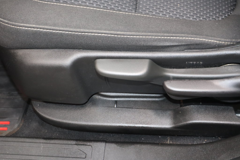 Used 2023 GMC Acadia SLE FWD image 23