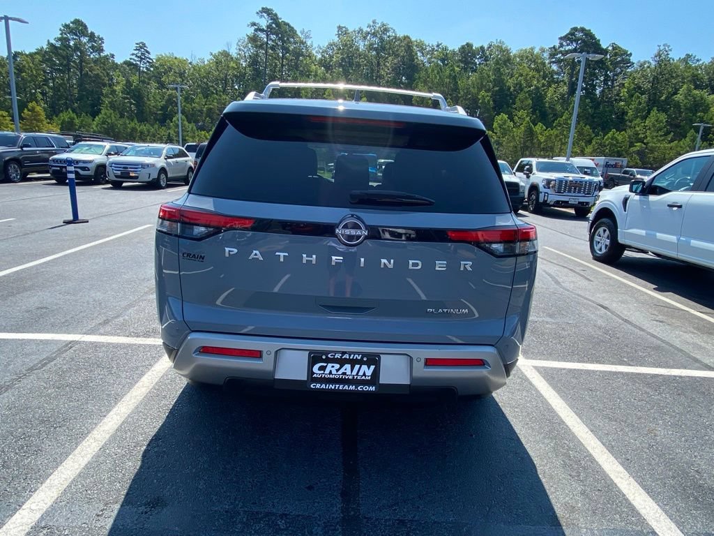 Used 2023 Nissan Pathfinder Platinum FWD image 6
