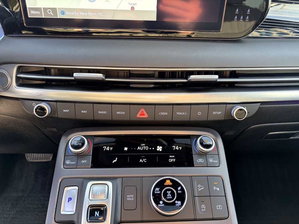 Used 2024 Hyundai Palisade Calligraphy image 12