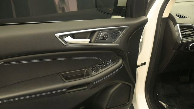 Certified 2024 Ford Edge Titanium AWD/4WD image 10