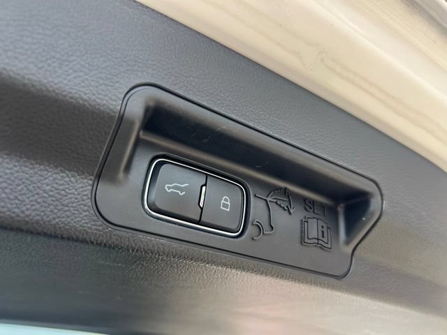 Certified 2023 Ford Explorer XLT w/ Equipment Group 202A AWD/4WD image 22