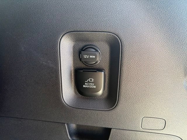 Used 2024 Kia Carnival SX Prestige FWD image 11