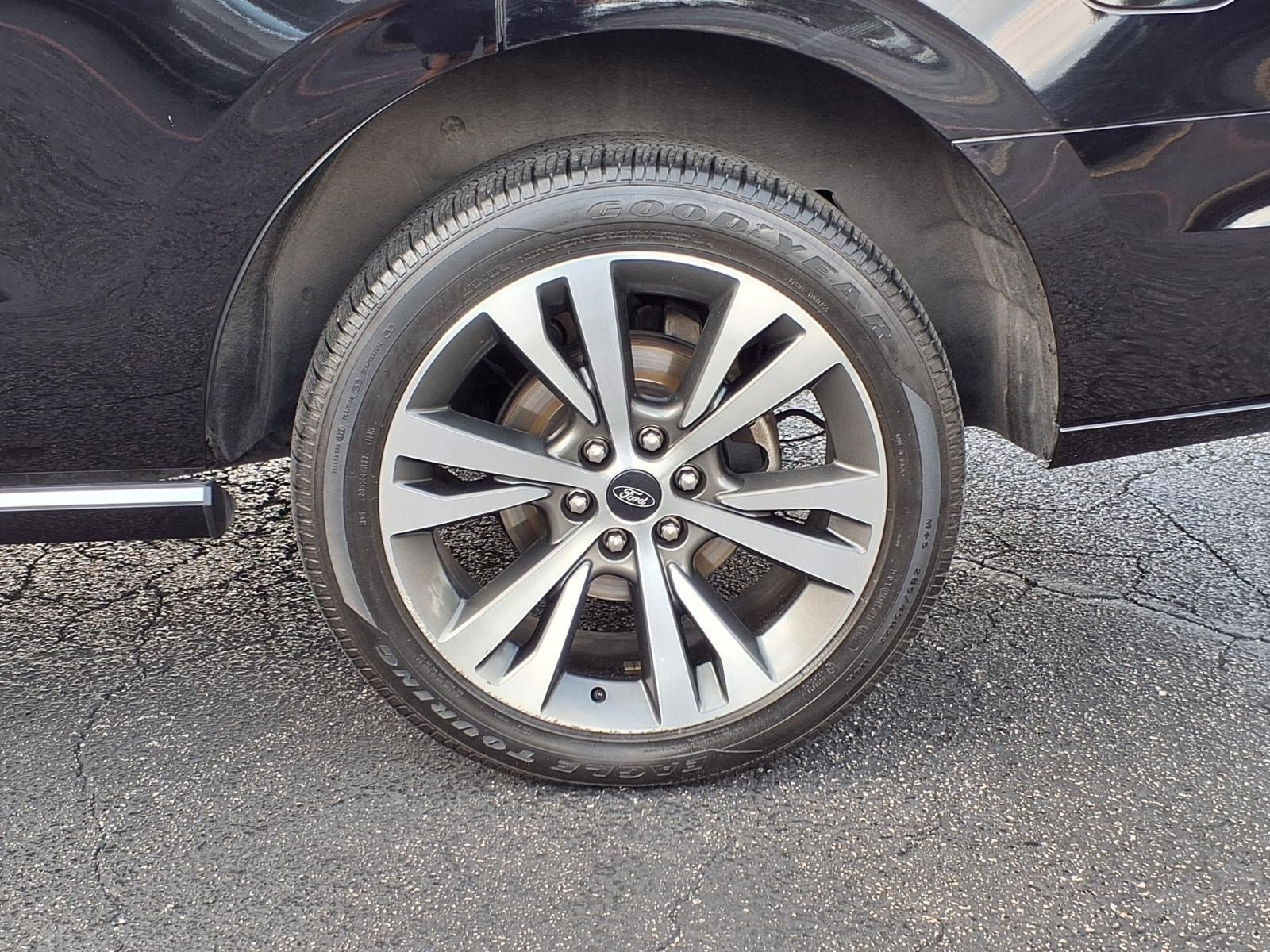 Certified 2021 Ford Expedition Platinum RWD image 9