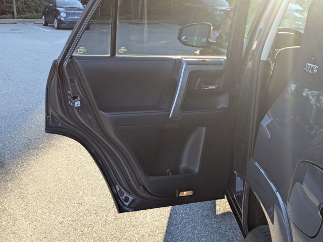 Used 2024 Toyota 4Runner SR5 image 28