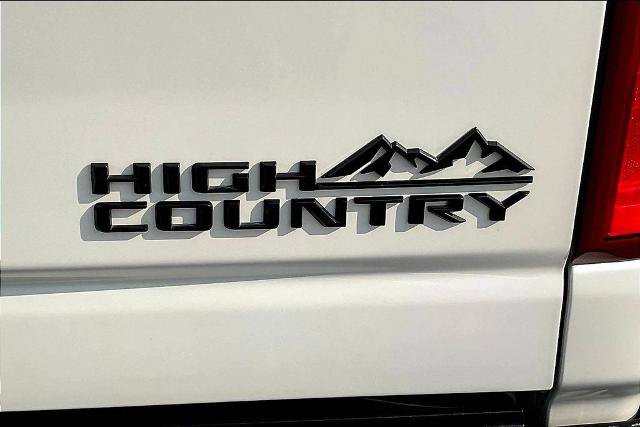 Used 2024 Chevrolet Silverado 2500 High Country w/ High Country Premium Package AWD/4WD image 25