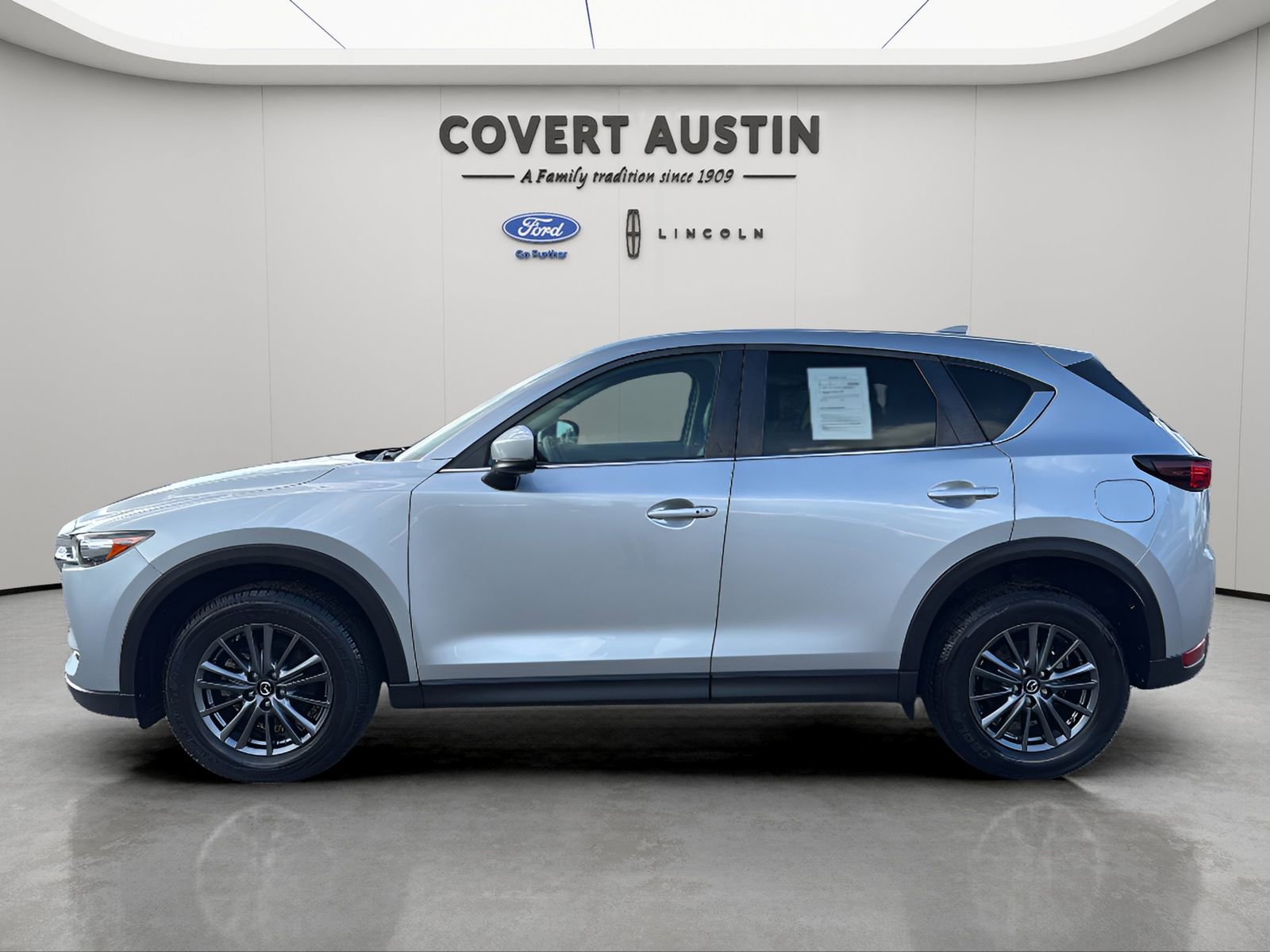 Used 2019 MAZDA CX-5 Touring FWD image 2