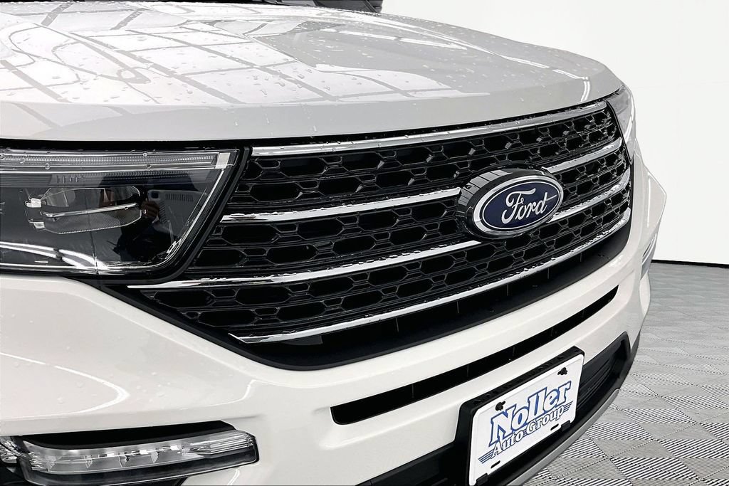 Certified 2022 Ford Explorer XLT w/ Equipment Group 202A AWD/4WD image 29