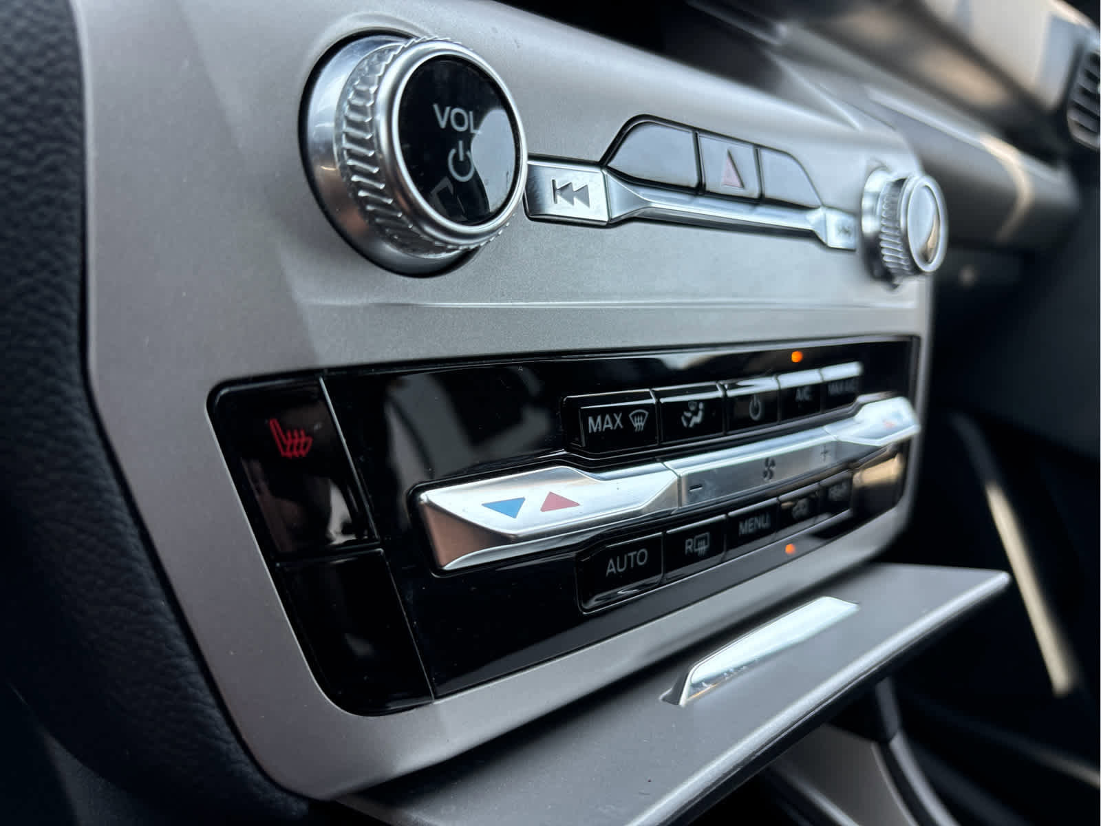 Certified 2022 Ford Explorer XLT image 21