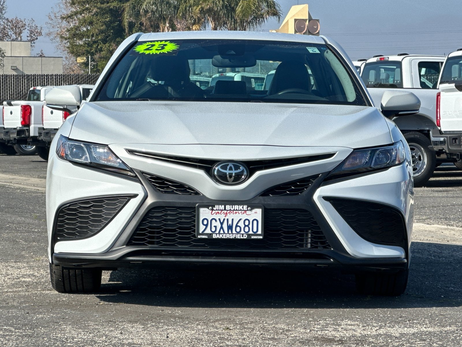Used 2023 Toyota Camry SE image 9