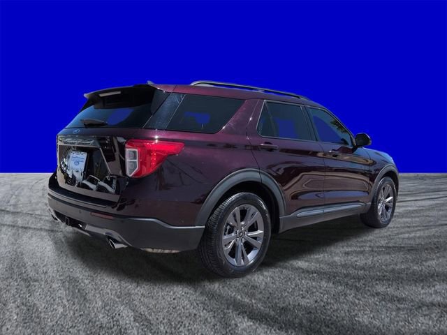 Certified 2022 Ford Explorer XLT w/ Equipment Group 202A image 5