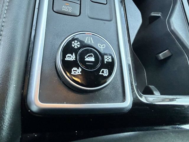 Used 2025 Nissan Pathfinder SV AWD/4WD image 23