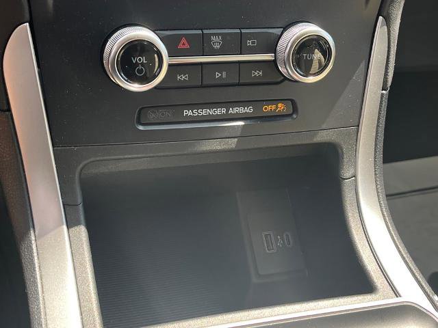 Certified 2024 Ford Edge SE image 11