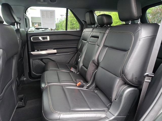 Certified 2022 Ford Explorer XLT w/ Equipment Group 202A AWD/4WD image 10