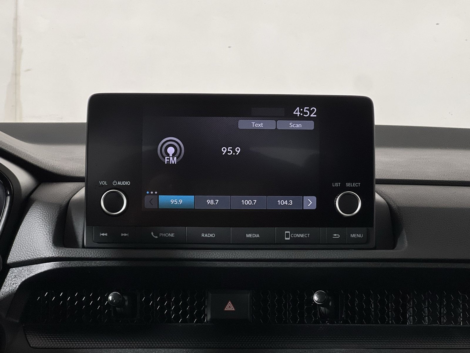 Used 2024 Honda CR-V LX image 18