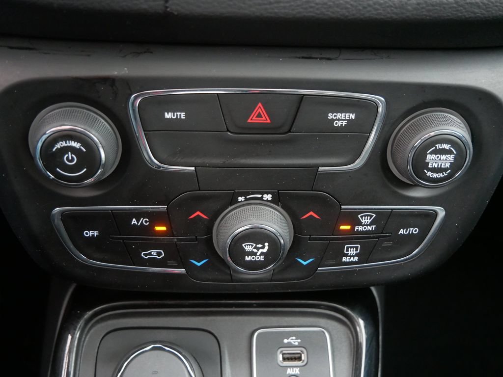 Used 2018 Jeep Compass Limited w/ Navigation Group AWD/4WD image 26