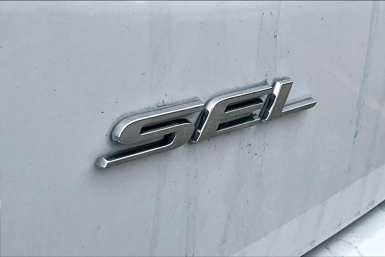 Certified 2024 Ford Edge SEL AWD/4WD image 10