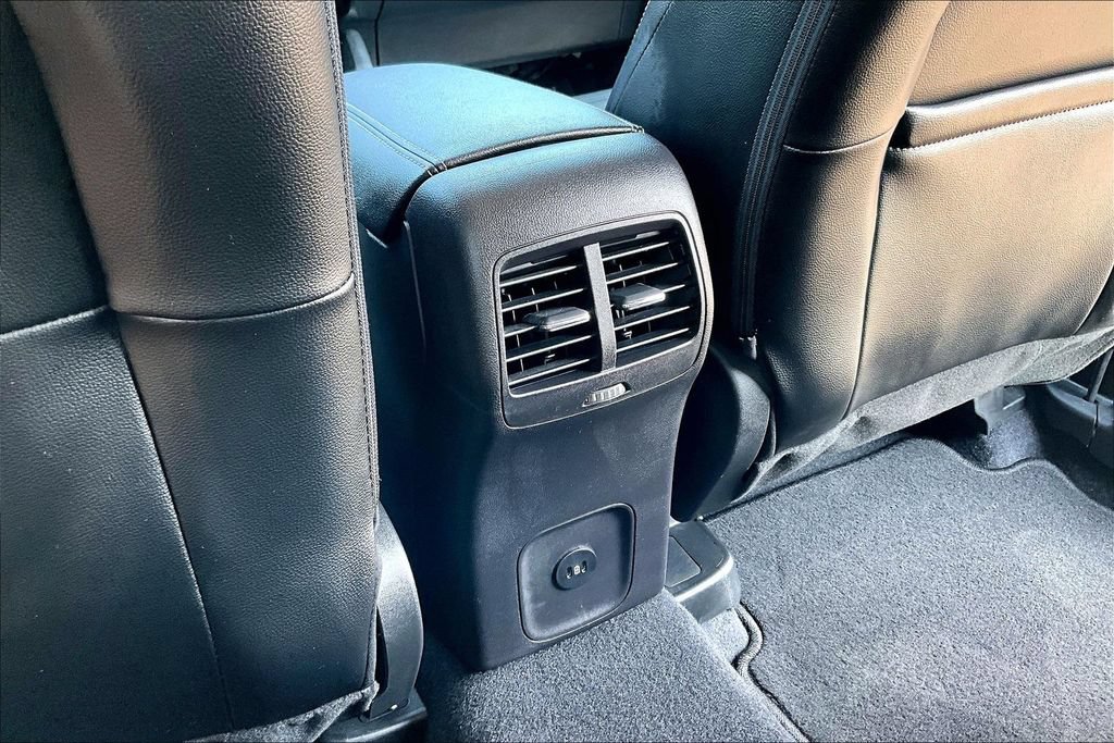 Certified 2023 Ford Escape Platinum w/ Premium Technology Package AWD/4WD image 33