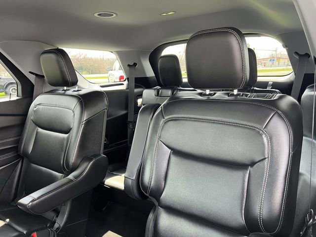 Certified 2022 Ford Explorer XLT w/ Equipment Group 202A image 27