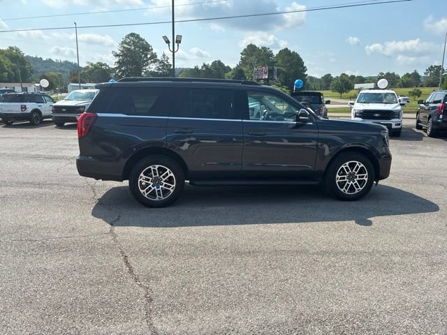 Certified 2025 Ford Expedition Active AWD/4WD image 55