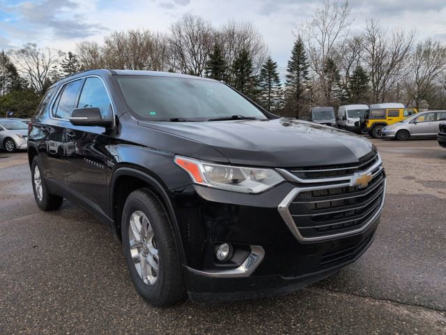 Used 2021 Chevrolet Traverse LT image 2