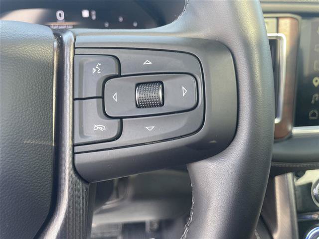 Used 2023 GMC Yukon XL Denali Ultimate AWD/4WD image 14
