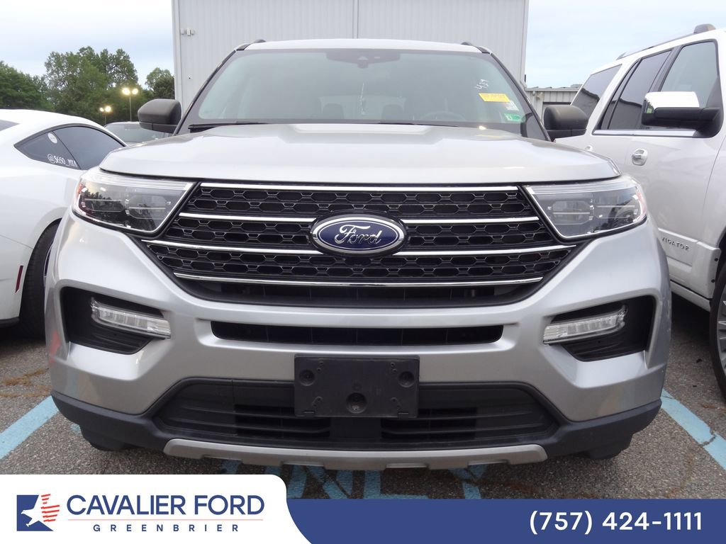 Certified 2021 Ford Explorer XLT w/ Equipment Group 202A RWD image 2