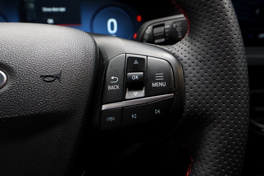 Certified 2023 Ford Escape ST-Line Select w/ Tech Pack #2 image 32