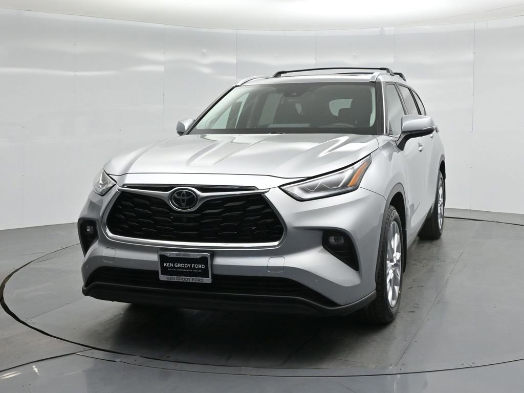 Used 2022 Toyota Highlander Limited image 27