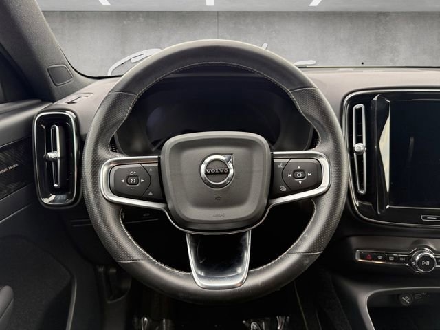 Used 2021 Volvo XC40 P8 Recharge image 18