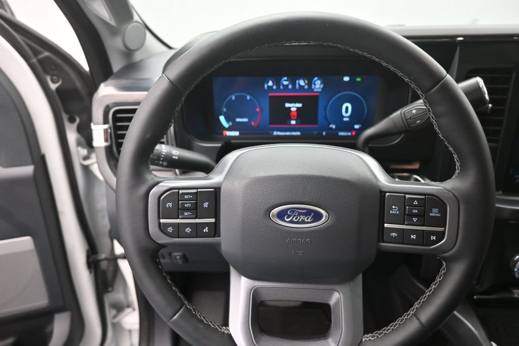 Certified 2025 Ford F250 Lariat w/ Black Appearance Package AWD/4WD image 31