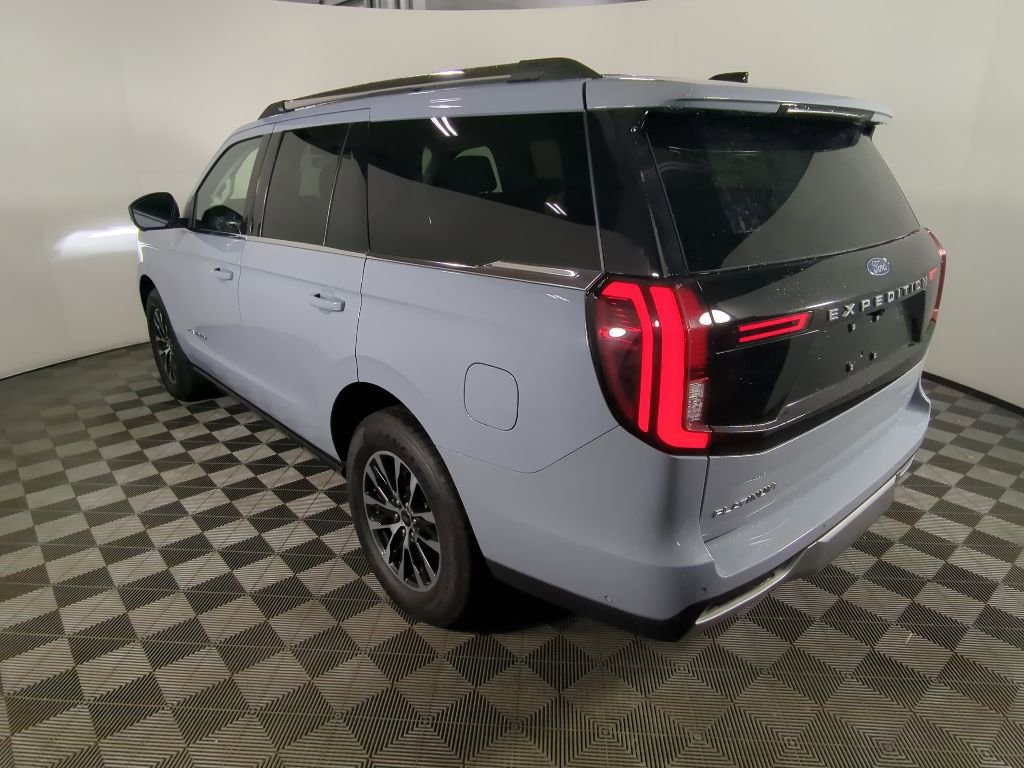 Certified 2025 Ford Expedition Platinum AWD/4WD image 8