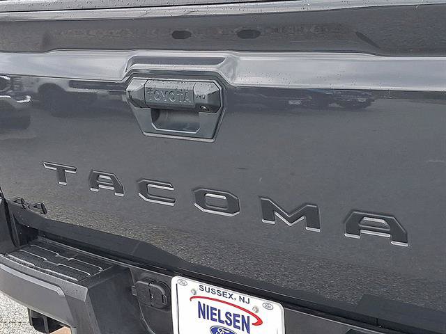 Used 2025 Toyota Tacoma TRD Sport AWD/4WD image 24