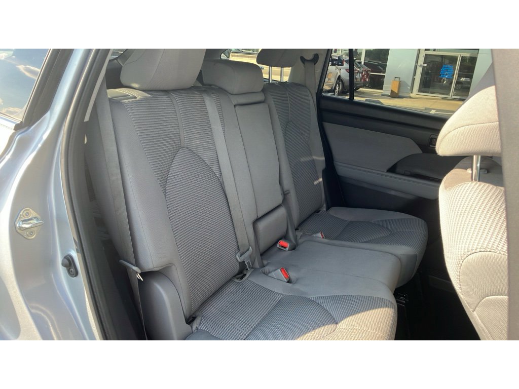 Used 2021 Toyota Highlander LE w/ Protection Package #3 (TMS) image 35