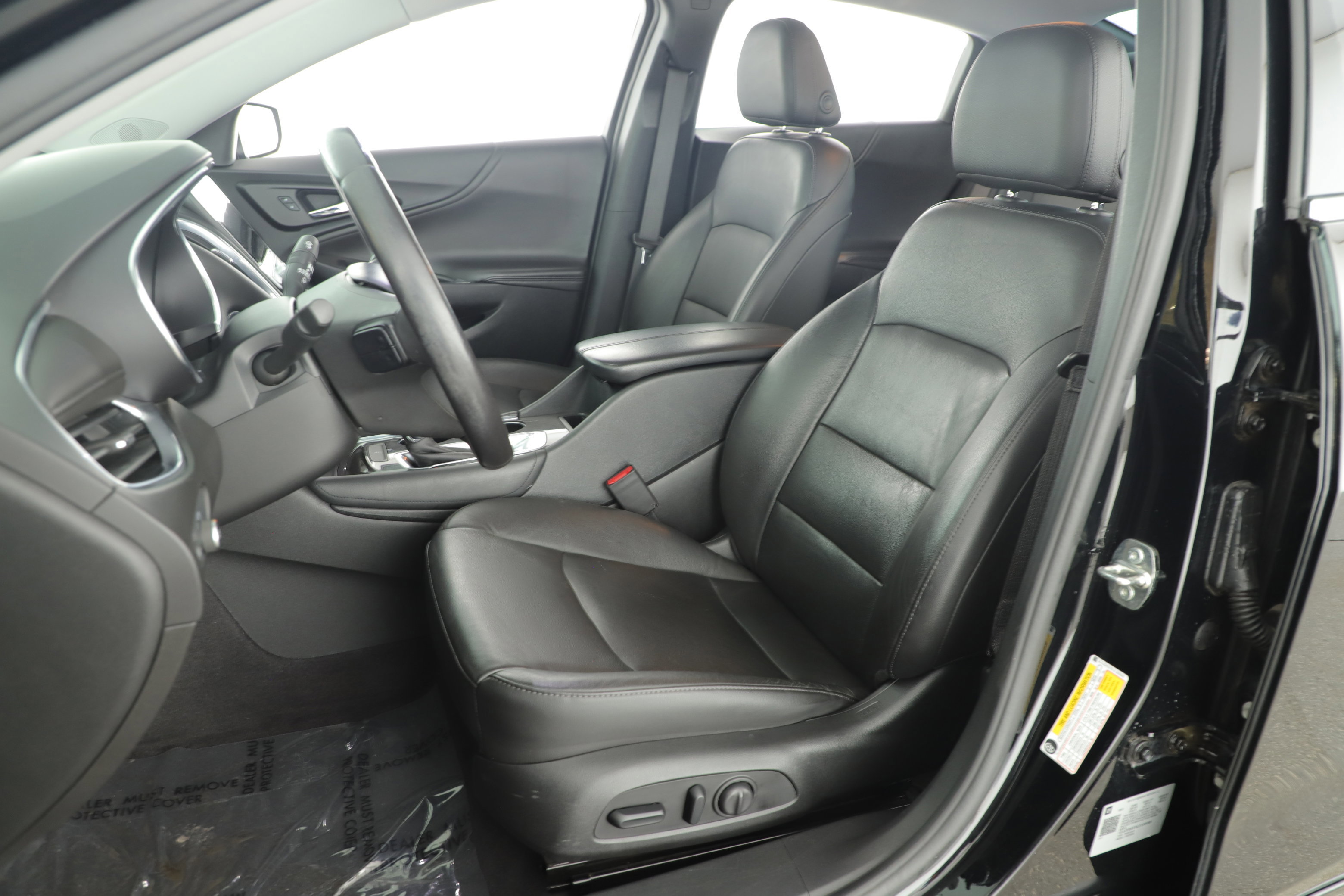 Used 2020 Chevrolet Malibu LT w/ Leather Package image 11