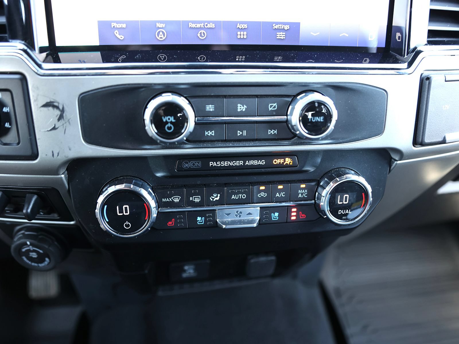 Certified 2022 Ford F350 Lariat w/ Lariat Ultimate Package AWD/4WD image 29