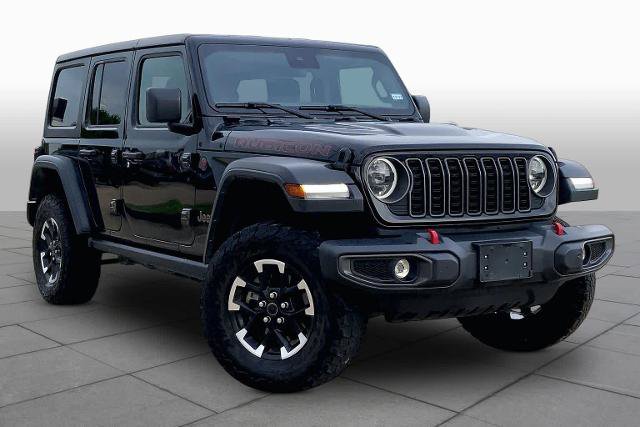 Used 2025 Jeep Wrangler Unlimited Rubicon AWD/4WD image 3