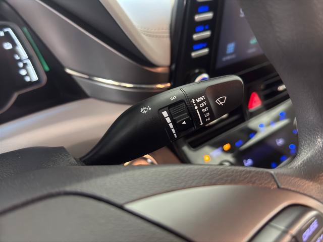 Used 2020 Hyundai Ioniq Blue FWD image 18