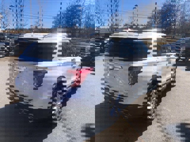 Certified 2021 Ford Explorer Limited w/ Equipment Group 301A image 4