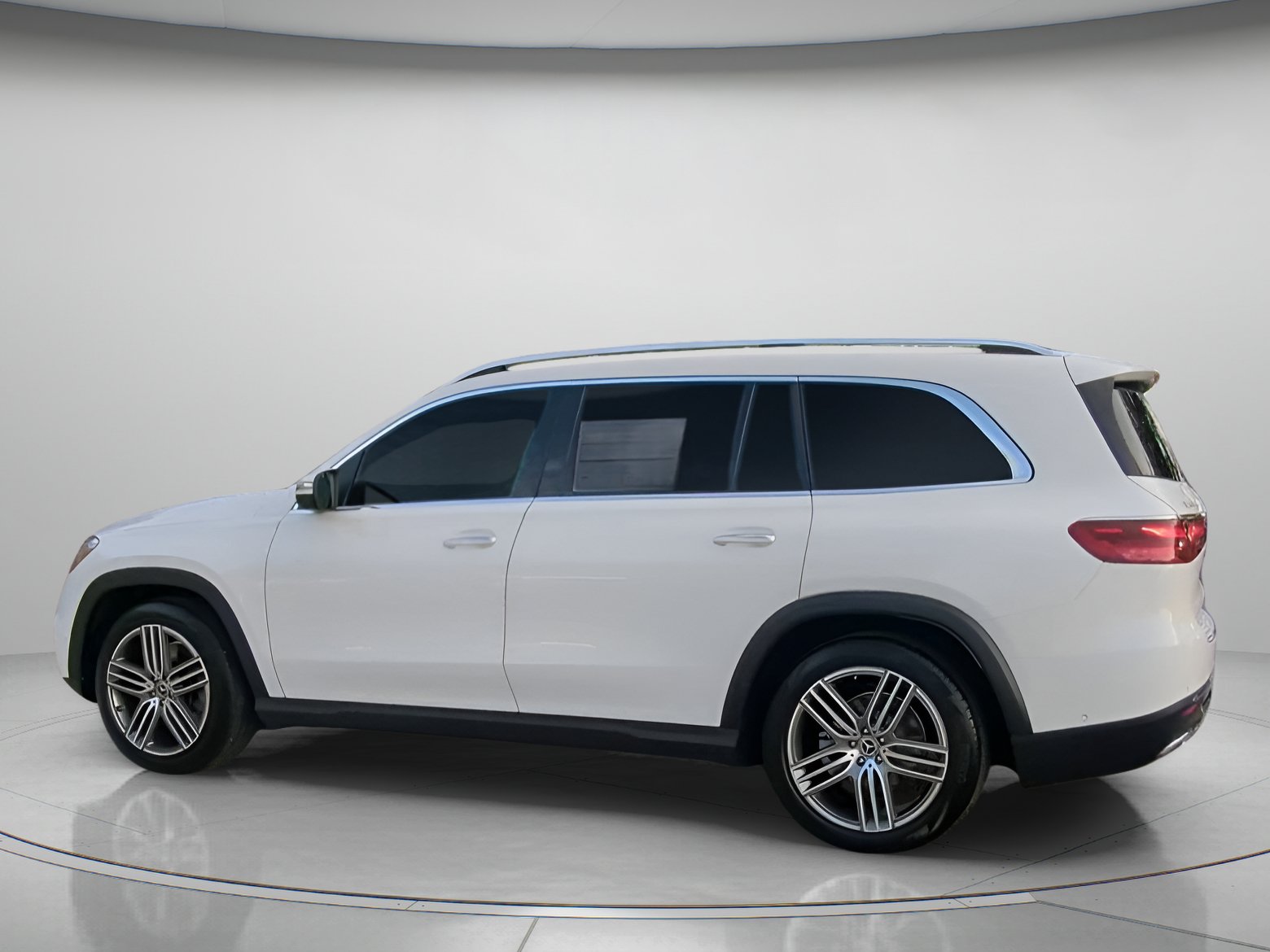 Used 2026 Mercedes-Benz GLS 450 4MATIC image 18