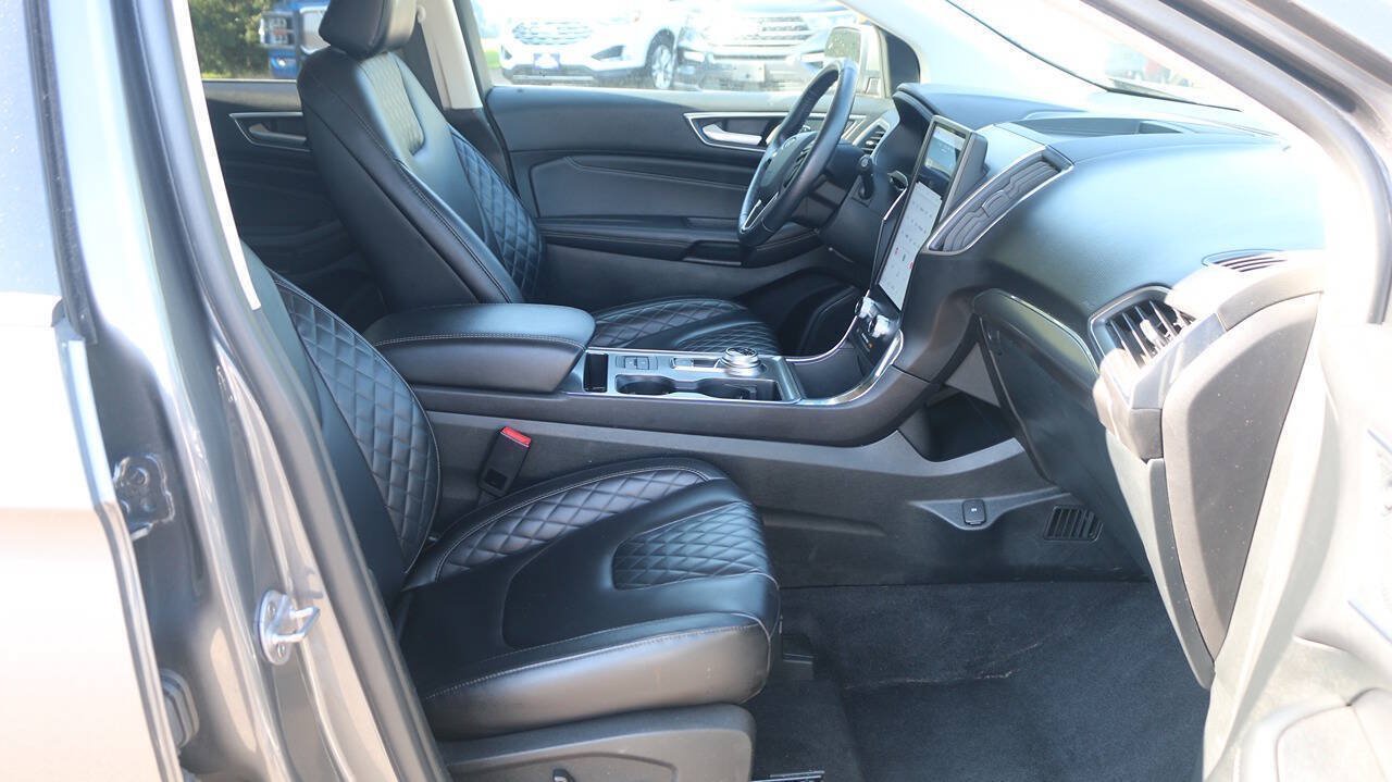 Certified 2024 Ford Edge Titanium AWD/4WD image 29