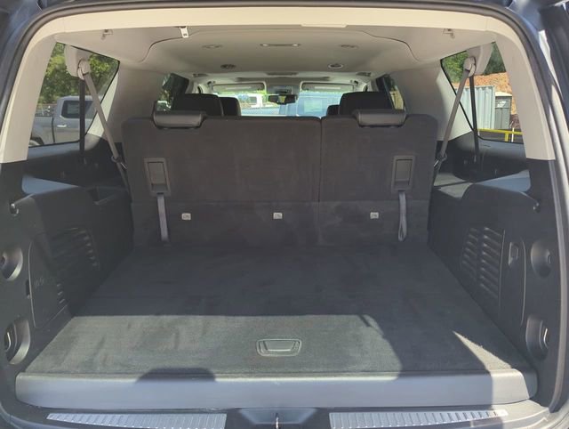 Used 2020 Chevrolet Suburban LT RWD image 14