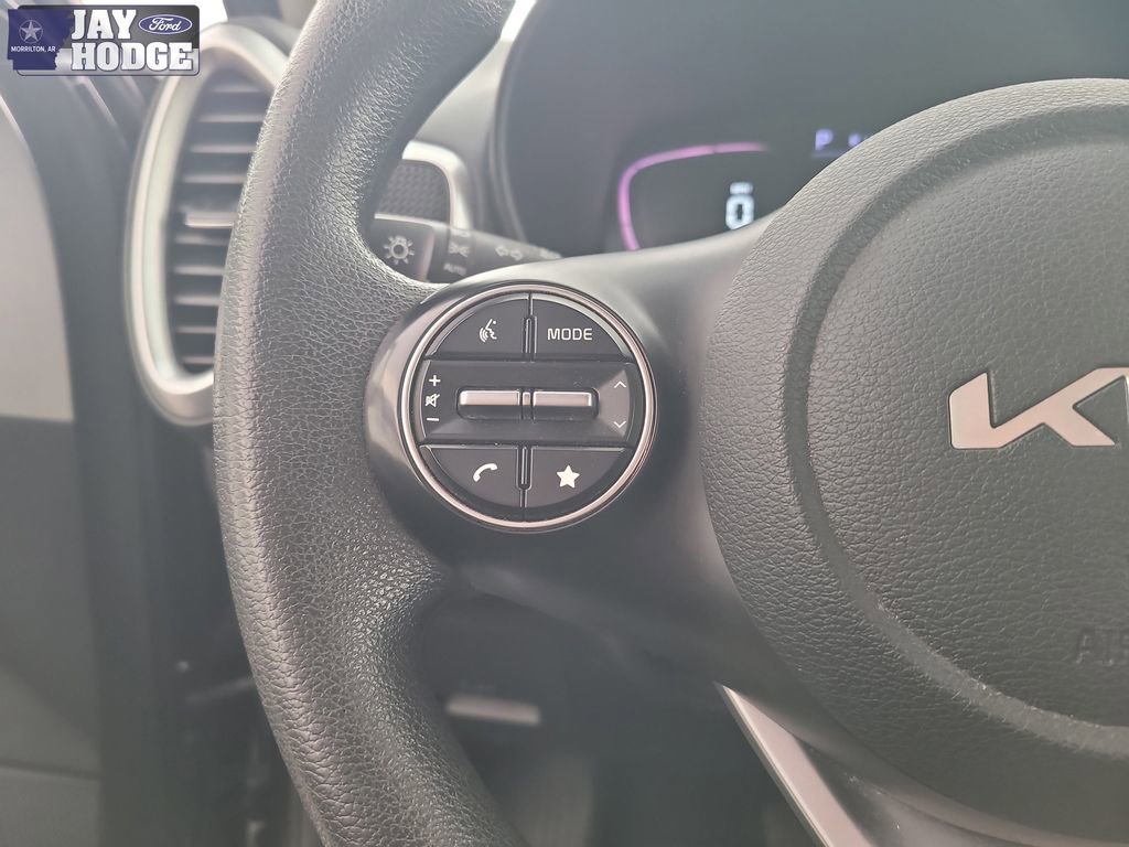 Used 2024 Kia Soul LX w/ Option Group 015 image 16