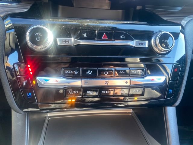 Certified 2022 Ford Explorer Limited w/ Equipment Group 301A image 23