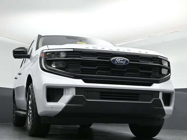 Certified 2025 Ford Expedition Active AWD/4WD image 38