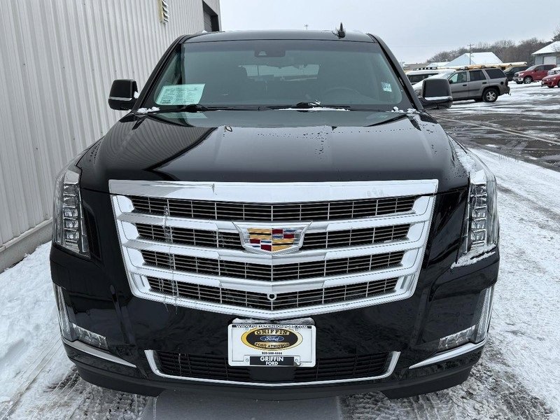 Used 2017 Cadillac Escalade Premium Luxury w/ LPO, Radiant Package image 8