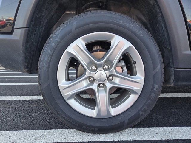 Used 2024 Jeep Compass Latitude image 30