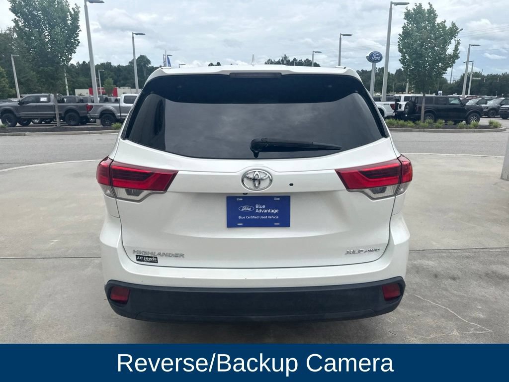 Used 2019 Toyota Highlander XLE AWD/4WD image 6
