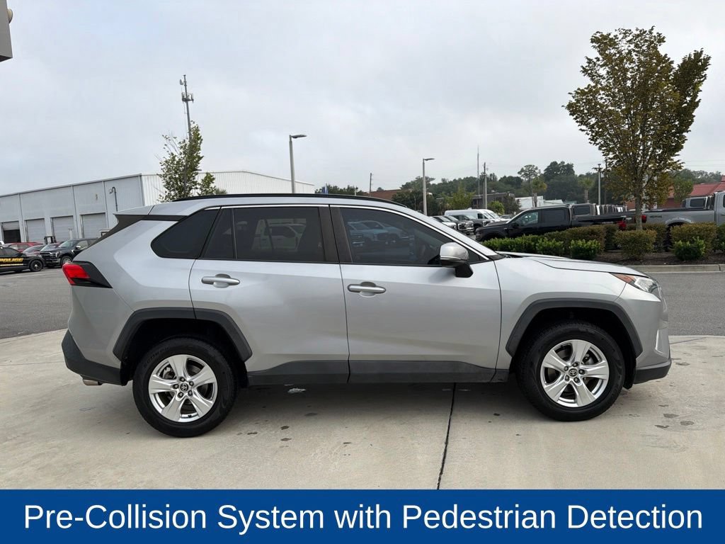Used 2021 Toyota RAV4 XLE w/ Convenience Package FWD image 12