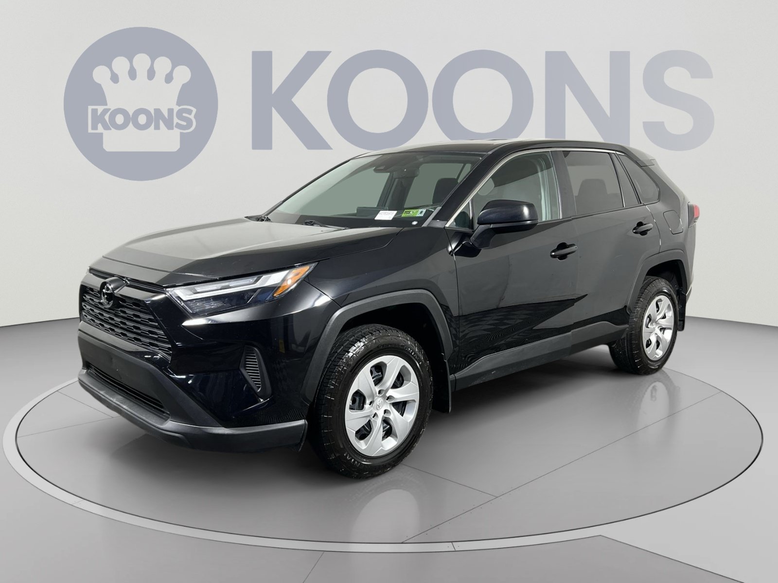 Used 2023 Toyota RAV4 LE AWD/4WD image 1
